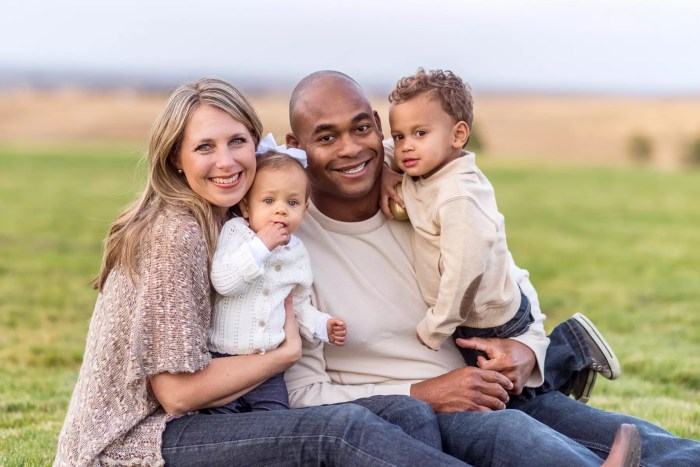 Family photoshoot outfit ideas