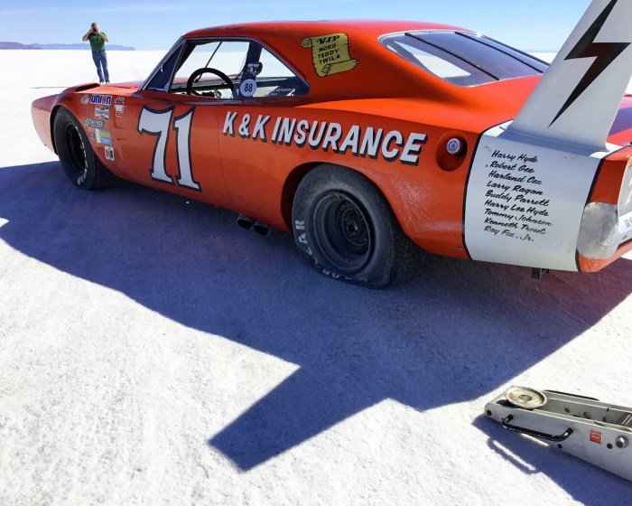 What tires did nascar use on dodge daytonasin 1971