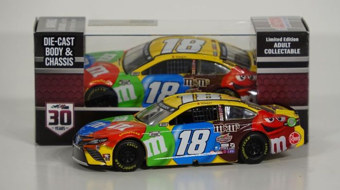 1 64 scale nascar diecast