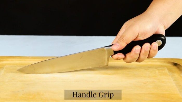 Ways to hold japanese handle knife