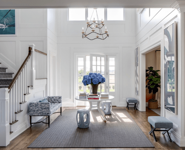 Entry way chandelier