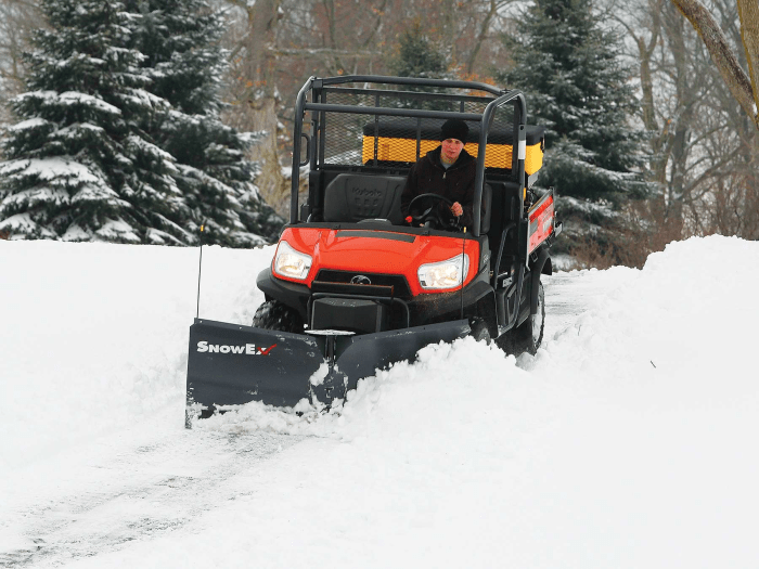 Snow minnesota plow plows mndot winona commute snowplow blizzard biggest near afternoon slow heavy may st sunday snowstorm hobbling blankets