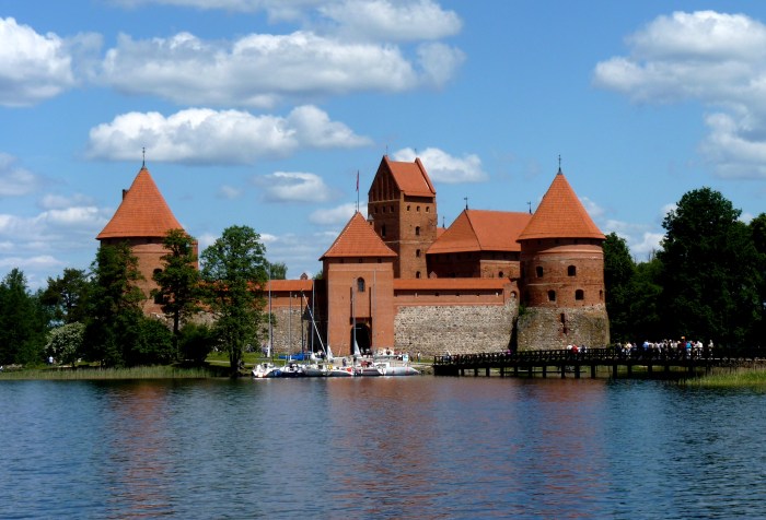 Traki island castle best way to visit from vilnius