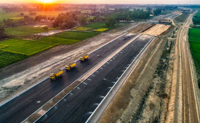 Xcmg autonomous rollers roller deploys fleet completes asphalt expressway tol pembangunan proyek unveils rilis sichuan yunnan prioritas electronics360